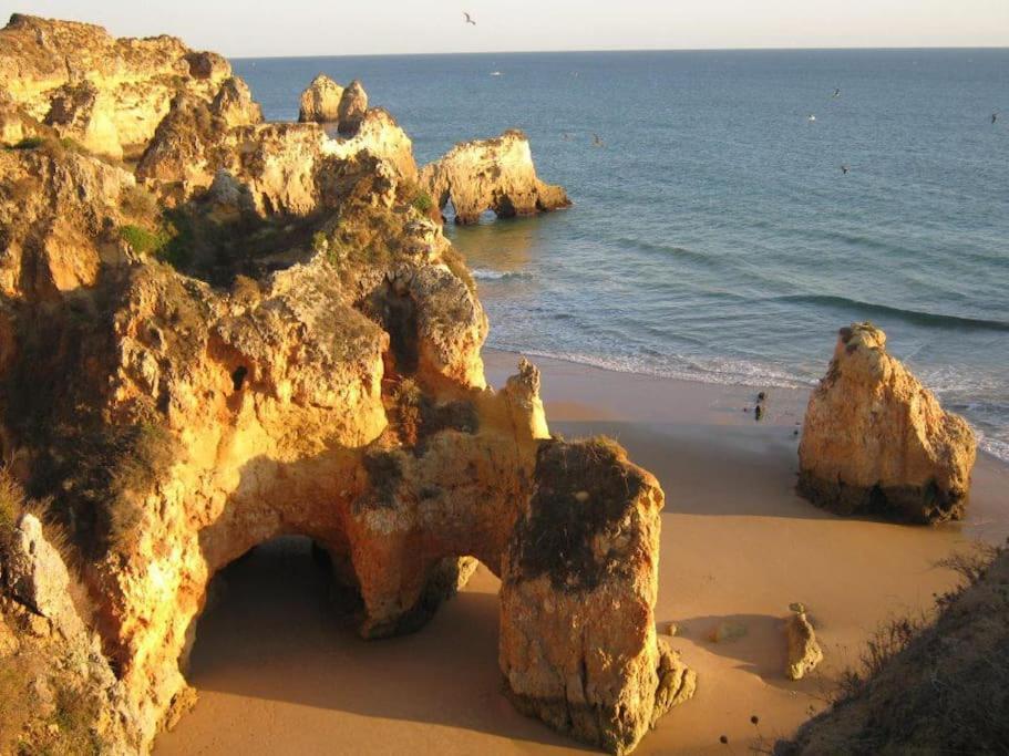 Apartamento Encantador A 100M Da Praia Carvoeiro  Exterior photo